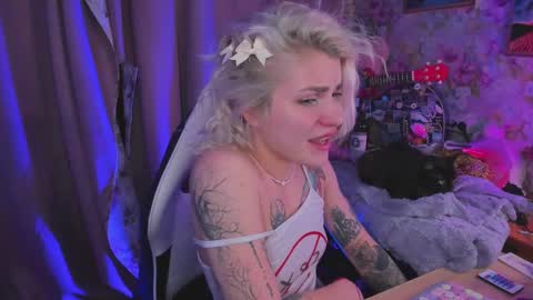 Lissa online show from February 16, 2025, 5:15 pm