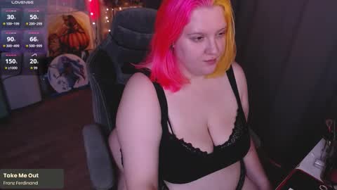 Lissa online show from November 7, 2025, 4:51 pm