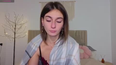 lit1le_mia online show from November 19, 2025, 10:54 pm