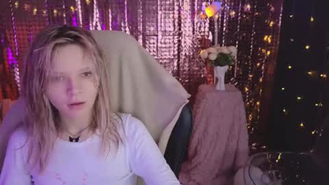 Snapshot of litabrom chatting on March 5, 2026, 10:33 am Lena online show from March 5, 2026, 10:33 am