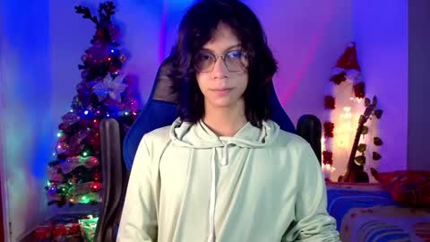 Snapshot of literateboy chatting on December 16, 2024, 11:01 am Literateboy online show from December 16, 2024, 11:01 am