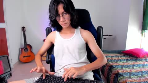 Snapshot of literateboy chatting on January 19, 2025, 7:26 pm Literateboy online show from January 19, 2025, 7:26 pm