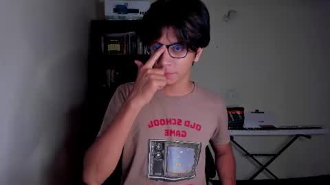 Snapshot of literateboy chatting on June 20, 2026, 1:41 am Literateboy online show from June 20, 2026, 1:41 am