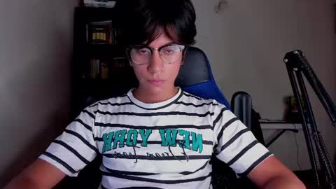 Snapshot of literateboy chatting on June 30, 2026, 2:01 am Literateboy online show from June 30, 2026, 2:01 am