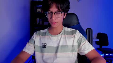 Snapshot of literateboy chatting on July 2, 2026, 1:38 am Literateboy online show from July 2, 2026, 1:38 am