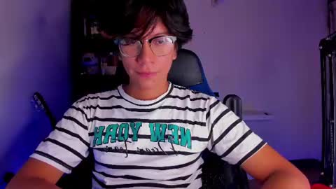 Snapshot of literateboy chatting on July 17, 2026, 1:34 am Literateboy online show from July 17, 2026, 1:34 am