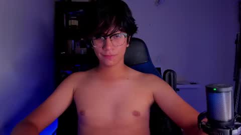 Snapshot of literateboy chatting on July 21, 2026, 1:41 am Literateboy online show from July 21, 2026, 1:41 am