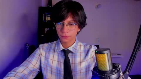 Snapshot of literateboy chatting on July 29, 2026, 1:37 am Literateboy online show from July 29, 2026, 1:37 am