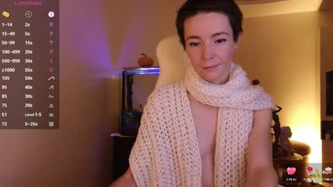 Alisa online show from October 5, 2025, 7:56 pm