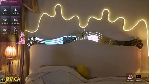 litt1e_emilyy online show from October 23, 2025, 8:51 pm