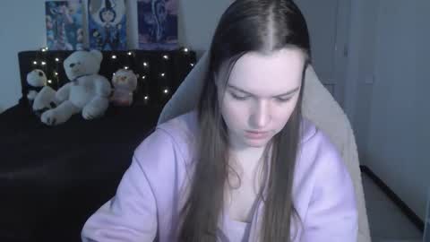 little__flowers online show from February 19, 2026, 9:49 am