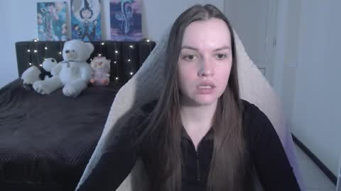 little__flowers online show from March 1, 2026, 9:11 am