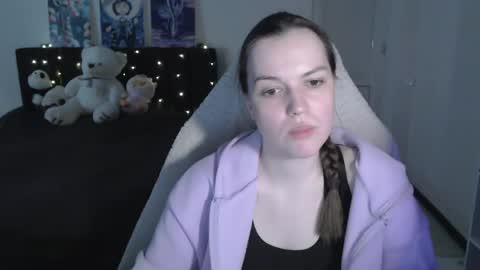 little__flowers online show from March 28, 2026, 12:16 pm