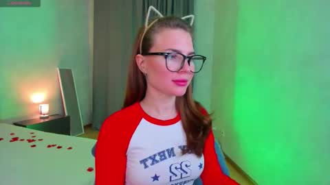 Snapshot of little__isabel chatting on February 26, 2026, 1:59 am Isabel online show from February 26, 2026, 1:59 am