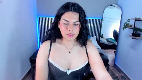 Snapshot of little_alli chatting on February 18, 2026, 1:01 am L I T T L E A L L I online show from February 18, 2026, 1:01 am