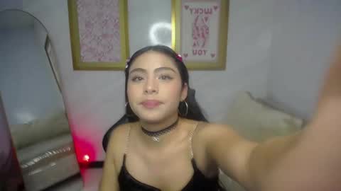 Snapshot of little_angelina_v chatting on November 11, 2025, 12:49 pm Hi Stream 800am to 200pm online show from November 11, 2025, 12:49 pm