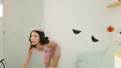 Little Effy online show from October 14, 2025, 11:27 pm