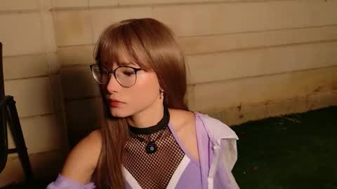 Snapshot of little_effy18_ chatting on October 27, 2025, 3:05 pm Little Effy online show from October 27, 2025, 3:05 pm