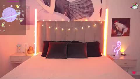 Snapshot of little_food_girl chatting on September 10, 2025, 8:20 pm Jane online show from September 10, 2025, 8:20 pm