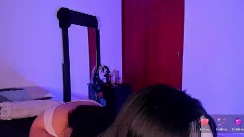 Snapshot of little_kayla_ chatting on December 18, 2024, 5:26 am kayla  Instagram kayla 71082 online show from December 18, 2024, 5:26 am