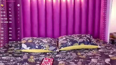 Snapshot of little_kayla_ chatting on September 10, 2025, 2:55 am kayla  Instagram kayla 71082 online show from September 10, 2025, 2:55 am