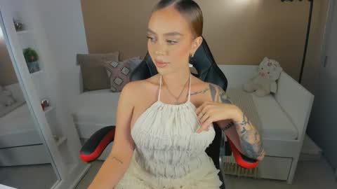 little_kitty4 online show from October 27, 2025, 10:47 pm