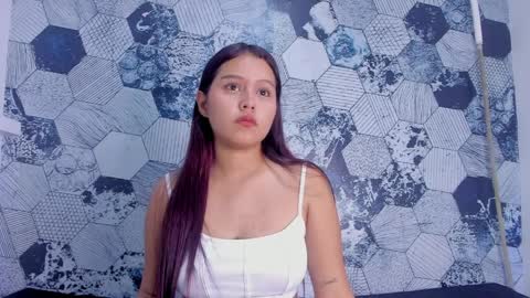 Mia online show from April 1, 2026, 12:17 pm