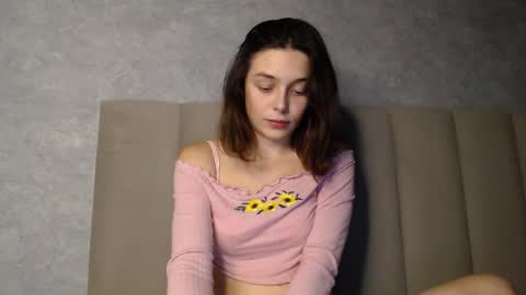 Mia   Im online every day 1530 PM in New York  2030 PM in London online show from October 21, 2025, 9:04 pm