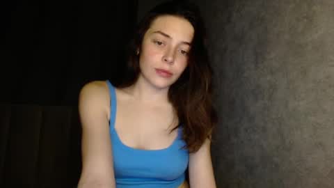 Snapshot of little_mia__ chatting on May 2, 2026, 9:09 pm Mia Im online every day 1530 PM in New York 2030 PM in London online show from May 2, 2026, 9:09 pm