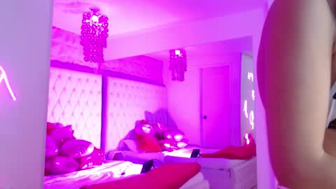 Snapshot of little_paulette chatting on February 12, 2026, 3:45 am Paulette online show from February 12, 2026, 3:45 am