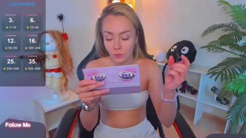 little_rockk online show from October 11, 2025, 4:44 am