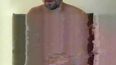 Snapshot of littlebigrabbit chatting on October 19, 2025, 9:37 pm LittleBigRabbit online show from October 19, 2025, 9:37 pm