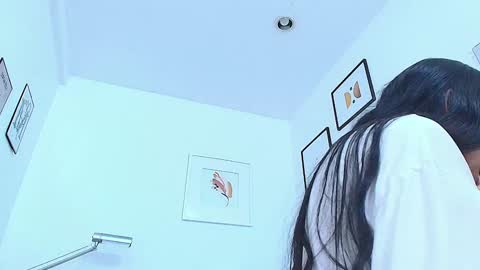 Snapshot of littlee_emilyy_ chatting on December 22, 2024, 3:44 pm Emily  online show from December 22, 2024, 3:44 pm