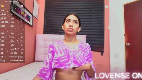 Snapshot of littlee_emilyy_ chatting on December 29, 2024, 1:28 pm Emily  online show from December 29, 2024, 1:28 pm