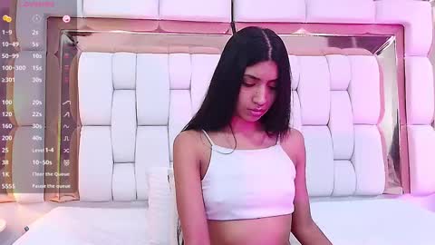 Snapshot of littlee_emilyy_ chatting on February 27, 2025, 3:04 am Emily  online show from February 27, 2025, 3:04 am