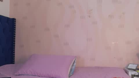 Tania  online show from February 25, 2026, 7:23 pm