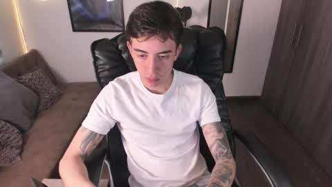 Ferxxo online show from February 4, 2025, 12:00 pm