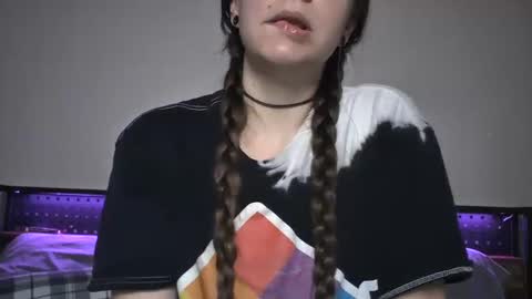 Snapshot of littlejessielov chatting on February 8, 2025, 6:43 am Jessie online show from February 8, 2025, 6:43 am