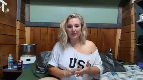 lisanixs online show from March 24, 2026, 4:45 pm