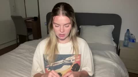 Marciabrady online show from November 7, 2025, 2:22 am