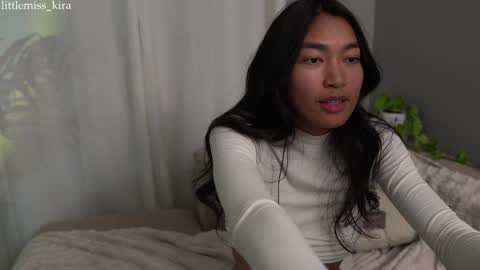 Snapshot of littlemiss_kira chatting on December 8, 2024, 4:25 am Kira online show from December 8, 2024, 4:25 am