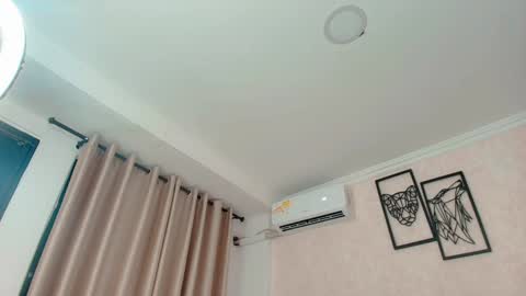 Snapshot of littlemolly_pregnant chatting on February 5, 2025, 6:13 am Sarahs Room online show from February 5, 2025, 6:13 am