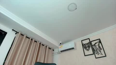 Snapshot of littlemolly_pregnant chatting on October 14, 2025, 9:48 pm Sarahs Room online show from October 14, 2025, 9:48 pm