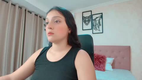 Sarahs Room online show from June 26, 2026, 10:58 pm