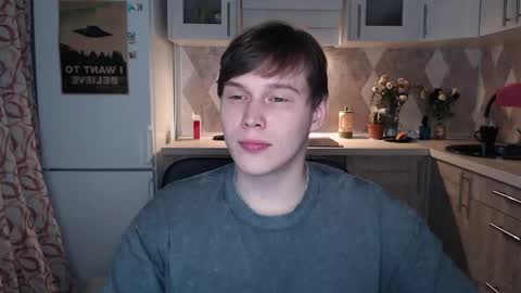 Snapshot of littlesadcabbage chatting on April 16, 2026, 1:17 am Sonnenschein online show from April 16, 2026, 1:17 am