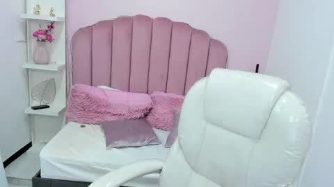 Snapshot of littlesofii chatting on September 10, 2025, 8:42 pm sofii online show from September 10, 2025, 8:42 pm