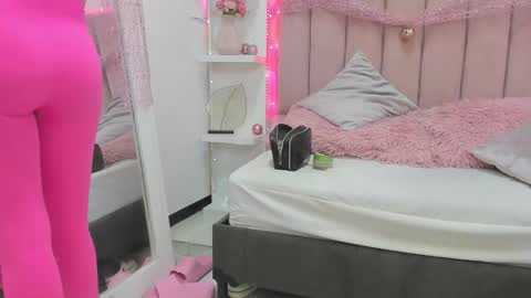  sofii  online show from January 6, 2026, 8:23 pm