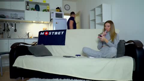 Snapshot of littlesweettifany chatting on December 11, 2024, 3:47 pm Little Tifany online show from December 11, 2024, 3:47 pm