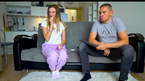 Snapshot of littlesweettifany chatting on September 24, 2025, 11:35 am Little Tifany online show from September 24, 2025, 11:35 am