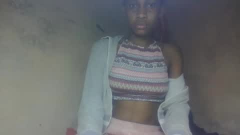 Snapshot of littleyanah chatting on September 10, 2025, 6:41 pm yanah online show from September 10, 2025, 6:41 pm